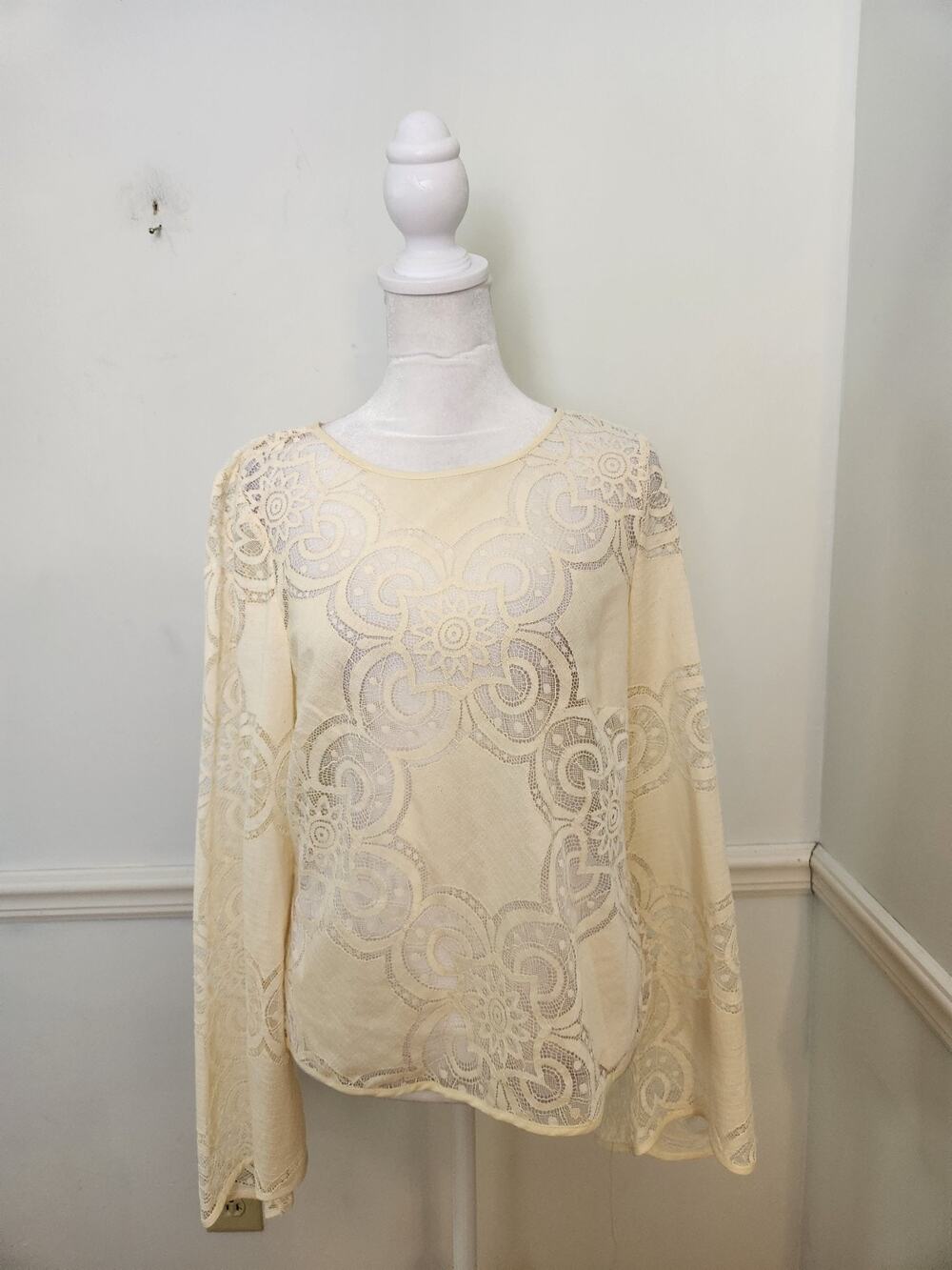 Parker Shirt Size Small Womens Top Cream Sheer Boho Bell Sleeve Festival Cottage